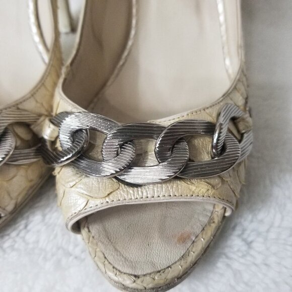 PRICE DROP-CHANEL Ivory Metalic Snake Skin heels - Picture 3 of 13